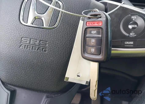 2017 Honda Civic Lx z USA, uszkodzony, nr VIN 19XFC2F56HE007165